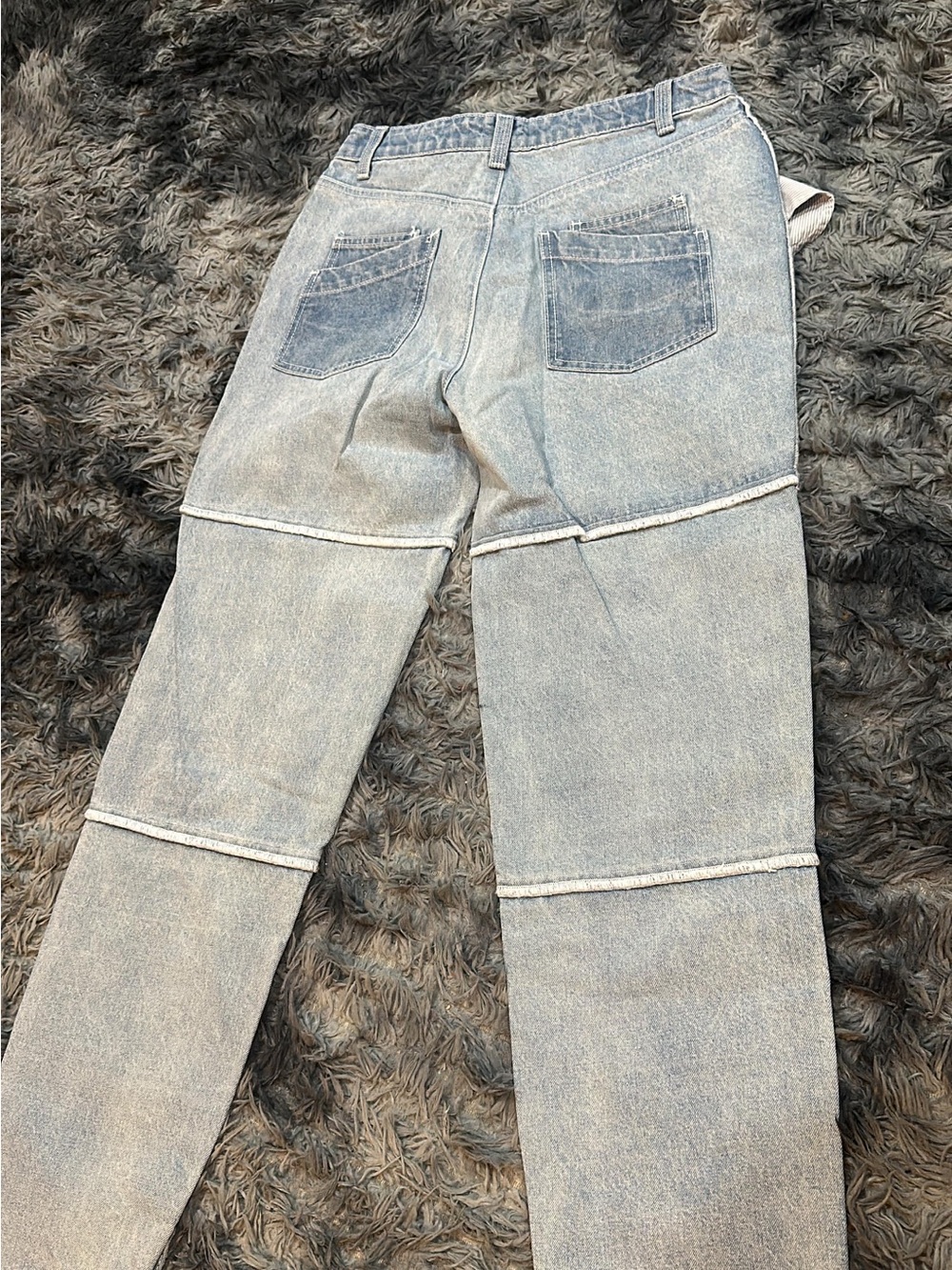 Maniere De Voir Light Wash Patchwork Denim Jeans with Contrast Pockets - Picture 4 of 10